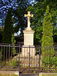 Kříž v Doubravici (Pardubice)