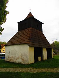 Zvonice u kostela sv. Víta (Bojanov)