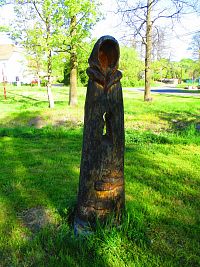 Dřevěné sochy (Radouň)