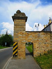 Silniční brána (Nahořany)