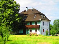 Soběslavova čp. 1 (Vysoké Chvojno) Fara ve Vysokém Chvojně