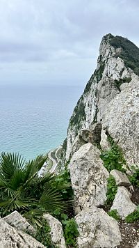 Gibraltar, výhled ze Skywalku, prosklené terasy