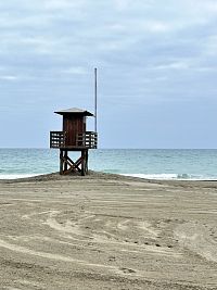 Posed pro plavčíky na plážích v Torremollinos