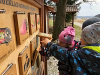 Naučná stezka s lesní tématikou a herními prvky
