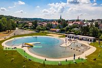 Vodní radovánky v průzračné vodě biotopu Malvíny