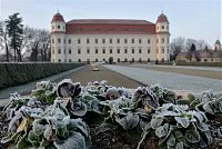 Zámek Holešov: sezónu 2018 zahájí noční prohlídka, následuje výstava Jiřího Uprky, Věra Martinová, Jiří Krampol nebo Michal na hraní