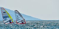 Windsurfing na jezeře Garda: tam, kde se rodí šampióni
