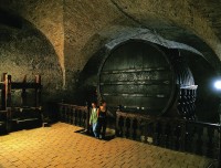 Mikulov obří sud; Foto: zdoj publikace Krajem vína