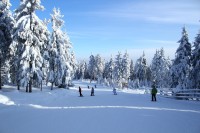 Ski areálu Klínovec přibývají návštěvníci – lákají je také věrnostní programy, běžky i aquacentrum