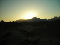 západ slunce na poušti
