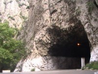 soutěska Demir Kapija - vjezd do tunelu