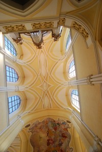 Santiniho barokní gotika v katedrále v Sedlci