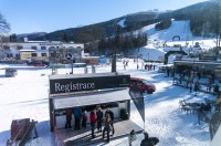 Výhled z restaurace na skiareál