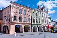 Svitavy, nám. Míru 106/24 – Dvě pamětní desky