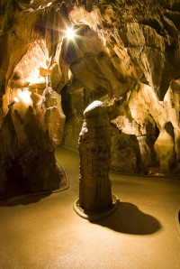 Symbol jeskyní je Mumie