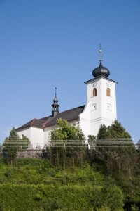 Dlouhomilov kostel Všech Svatých