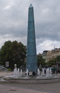 Obelisk ve Varech