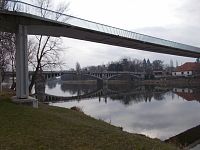 Most přes Labe a uzavřená lávka