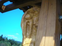 Dřevěný skřítek Rašeliníček na vyhlídkové věži