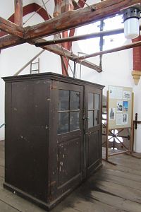 Hodinový stroj ve věži kostela