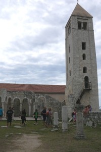 Kostel a zvonice sv. Jana Evangelisty