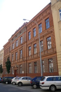 Škola na Jaselské 7 od arch. Antonína Terbicha