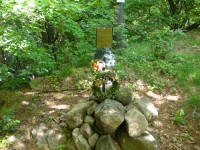 Chřiby-Bradlo-Památník obětem letecké katastrofy z r.1952