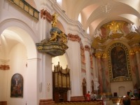 Jezuitský kostel-Františka Xaverského-interiér