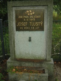 Pomník Josefa Tlustého