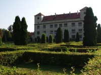 Pohled na zámek ze zámecké zahrady