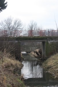 Souběžně s akvaduktem probíha most přes Svodnici