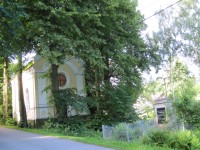 Kaple z roku 1901 v Dlouhé Stropnici s pomníkem k ukončení II. světové války
