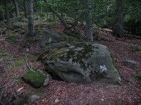 skalnatý hřeben k vrcholu