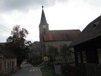 dolní kostel a centrum obce