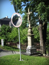 kříž východně od centra obce