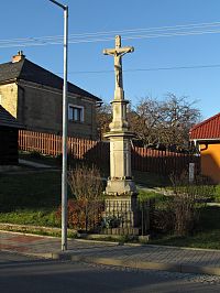 kříž v obci