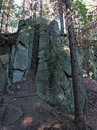 skalní stěny v lomu Brankopy na Žulovém vrchu