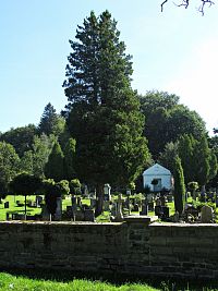 hřbitov s márnicí