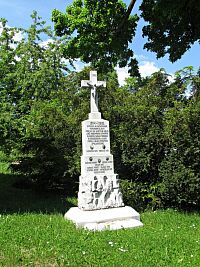 Kříž a zároveň Pomník padlým