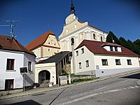 klášter bosých karmelitek a chrám sv.Antonína Paduánského