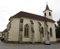 Toulovcovo náměstí s kostelem Rozeslání sv.apoštolů