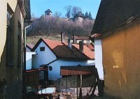 pohled ze čtvrti Žabinec na Brumovský hrad