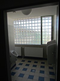 WC v mrakodrapu