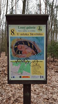 Praha-Klánovice - Lesní galerie - zastávka 8 - mlok Skvrňák