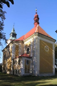 Staré Křečany - kostel svatého Jana Nepomuckého