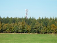 Telekomunikační věž a rozhledna na Vartě ze Sendražského kopce