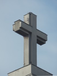 Železobetonový kříž vysoký 6 m