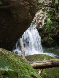 Malý vodopád pod Štolpišskou silnicí