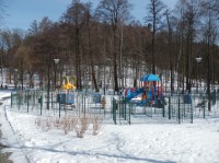 Dětské hřiště v lázeňském parku