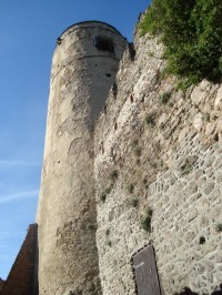 Vnitřní cesta kolem hradeb - pod věží